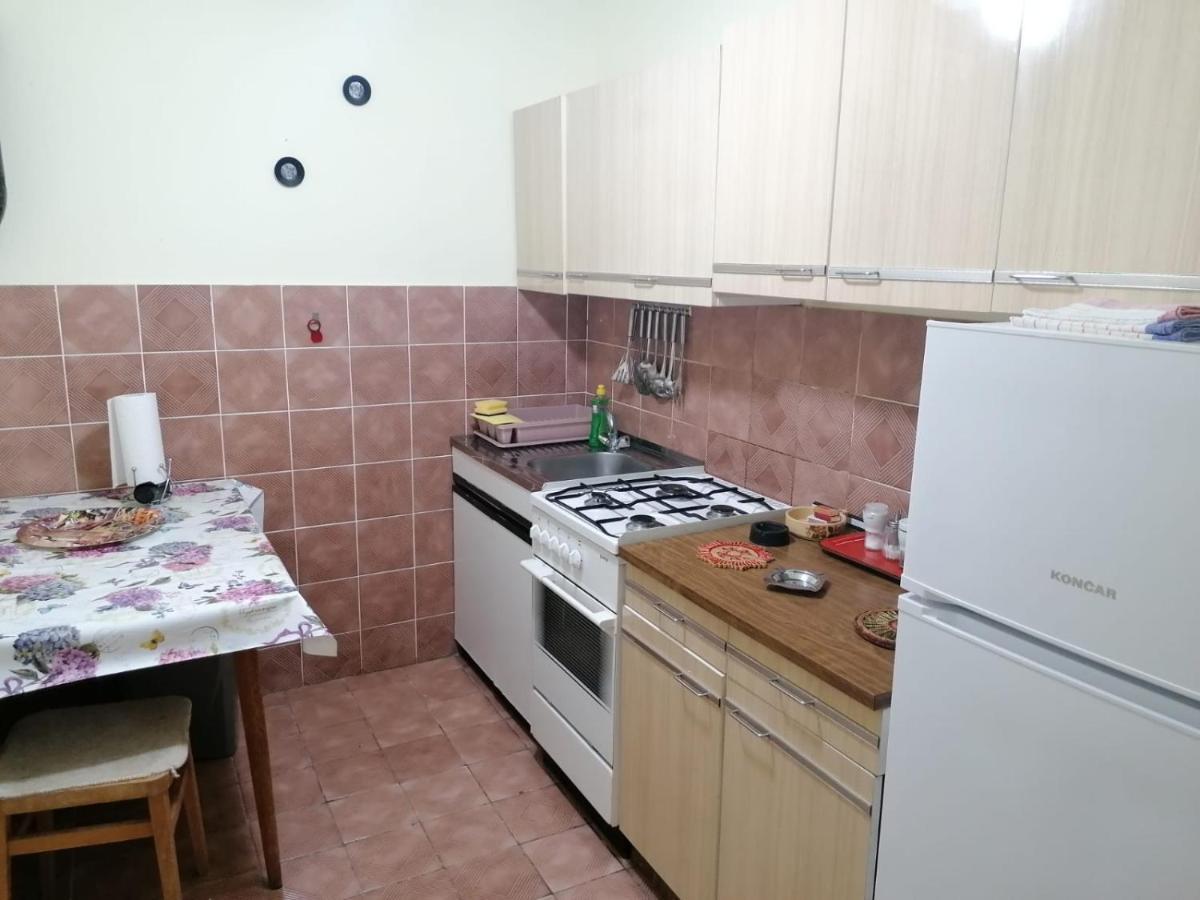 Apartmani Volaric Pag Pag Town Exterior foto